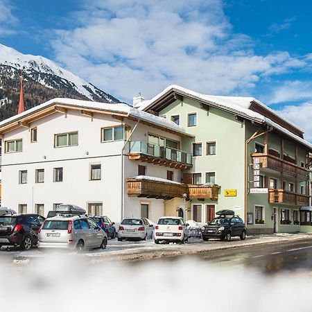 Garni Apparthotel St Valentin サン・ヴァレンティーノ・アッラ・ムータ エクステリア 写真