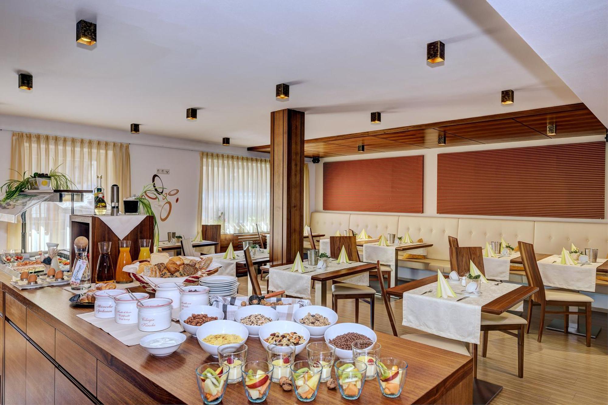 Garni Apparthotel St Valentin サン・ヴァレンティーノ・アッラ・ムータ エクステリア 写真